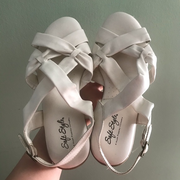 Vintage Criss Cross sling back Sandals - Picture 2 of 6